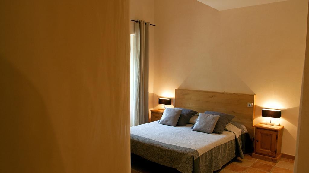 Logis Hotel Restaurant Le Domaine De L'Eau Vive Largentière Δωμάτιο φωτογραφία